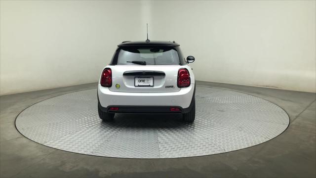 used 2024 MINI Hardtop car, priced at $25,998