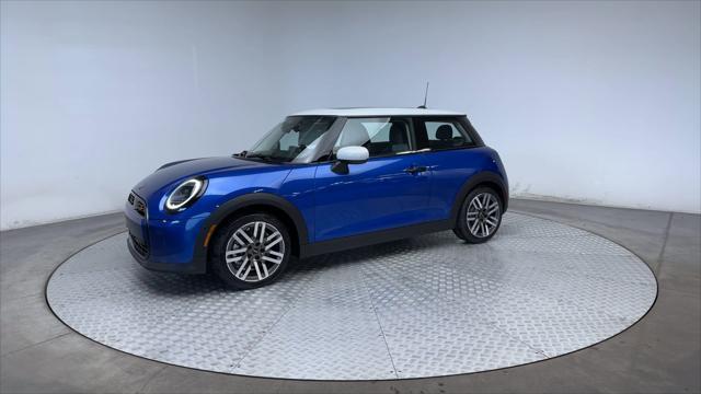 new 2025 MINI Hardtop car, priced at $36,580