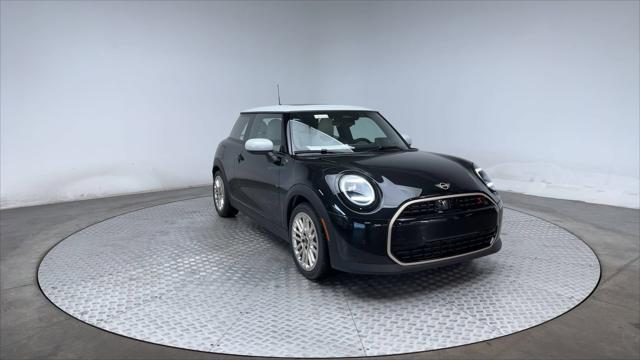 new 2025 MINI Hardtop car, priced at $35,595