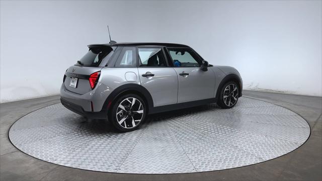 new 2025 MINI Hardtop car, priced at $38,530