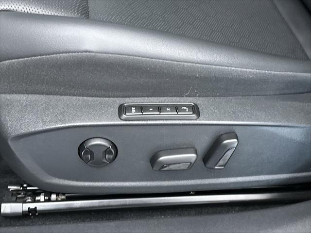 used 2022 Volkswagen ID.4 car, priced at $24,997