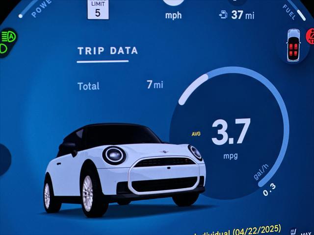 new 2025 MINI Hardtop car, priced at $38,725
