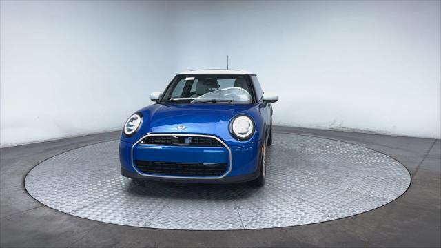 new 2025 MINI Hardtop car, priced at $34,580