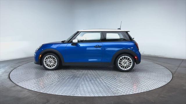 new 2025 MINI Hardtop car, priced at $34,580