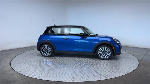 new 2025 MINI Hardtop car, priced at $37,525