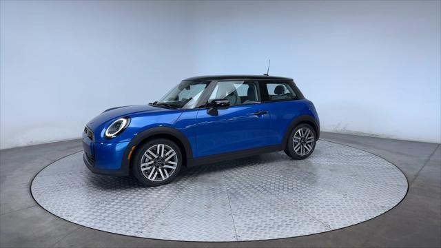 new 2025 MINI Hardtop car, priced at $37,525