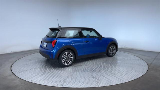 new 2025 MINI Hardtop car, priced at $37,525