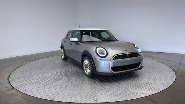 new 2025 MINI Hardtop car, priced at $37,110