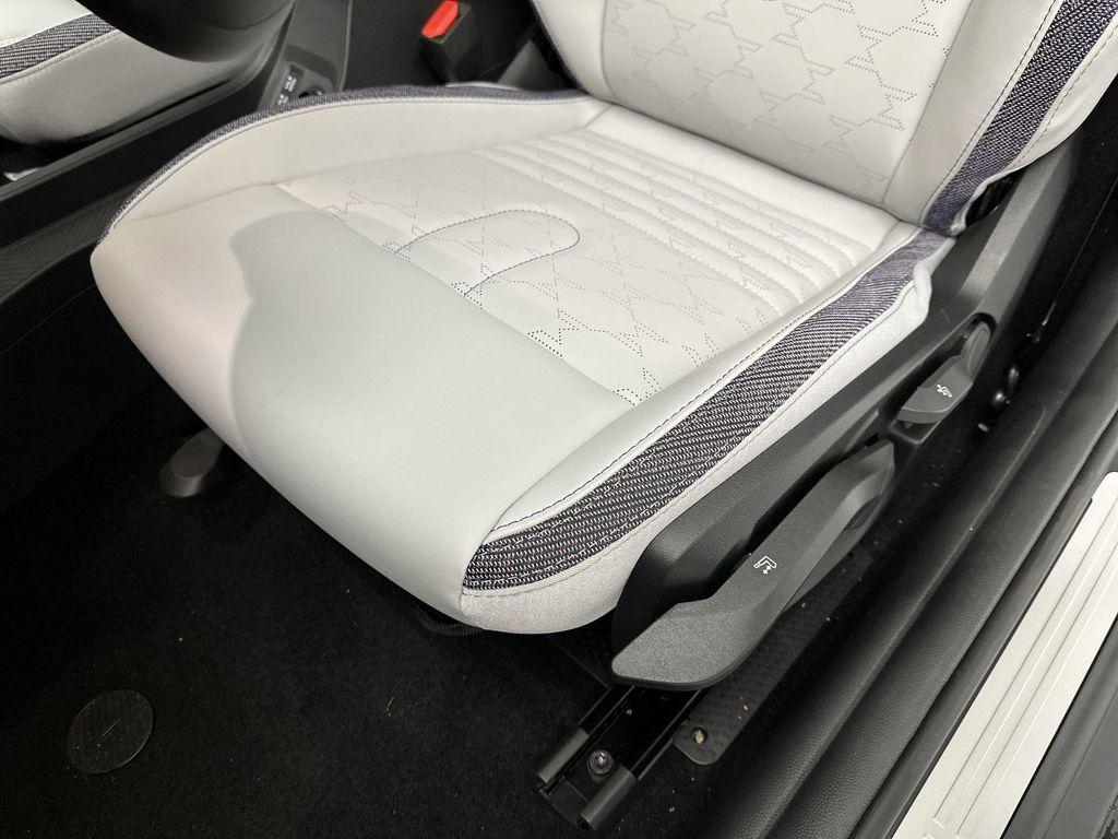 used 2025 MINI Hardtop car, priced at $37,515