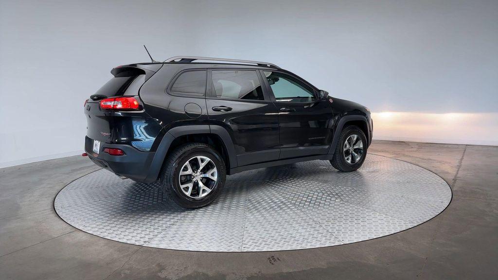 used 2015 Jeep Cherokee car, priced at $12,900