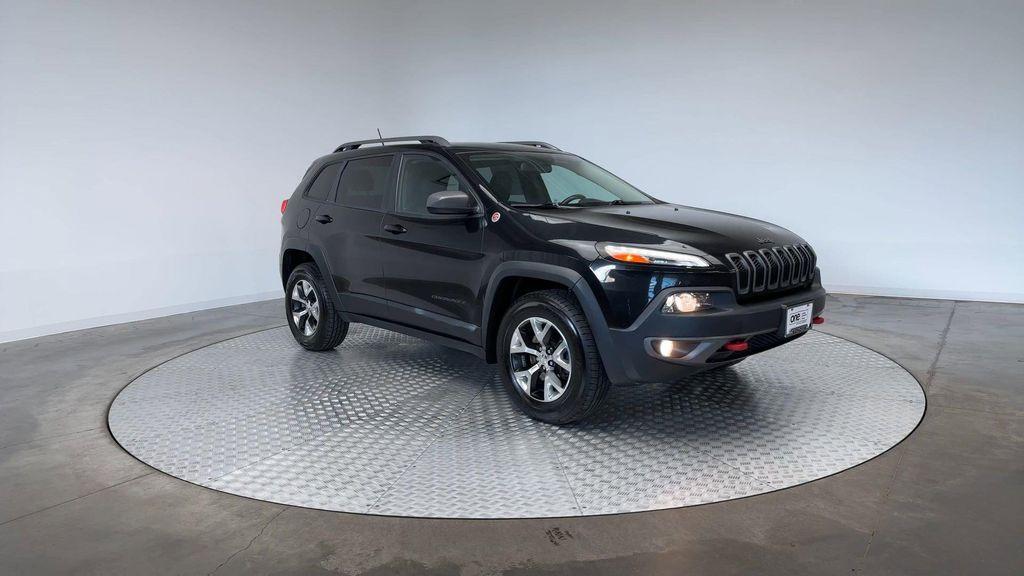 used 2015 Jeep Cherokee car, priced at $12,900