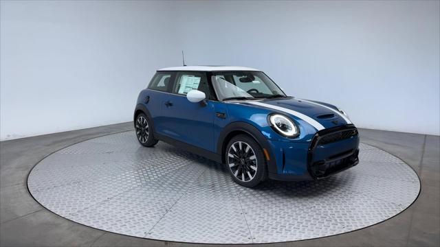 used 2024 MINI Hardtop car, priced at $33,520