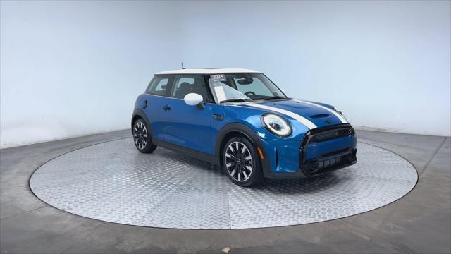 used 2024 MINI Hardtop car, priced at $33,520