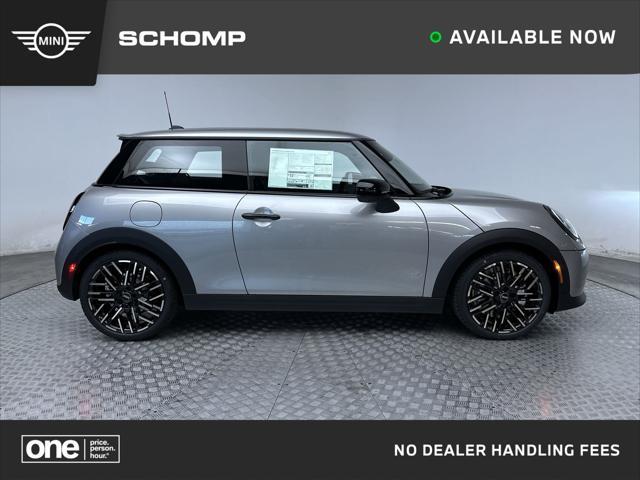 new 2025 MINI Hardtop car, priced at $38,370