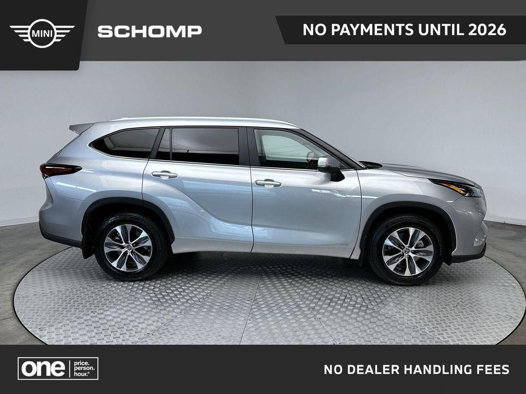 used 2024 Toyota Highlander Hybrid car, priced at $45,971