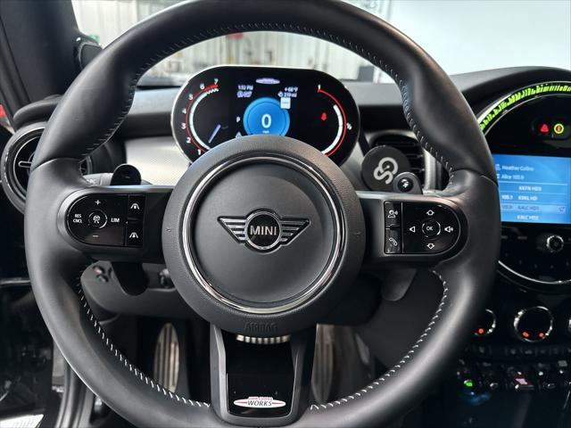 used 2022 MINI Hardtop car, priced at $30,811