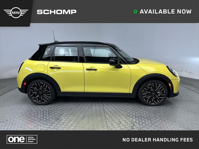 new 2025 MINI Hardtop car, priced at $39,545