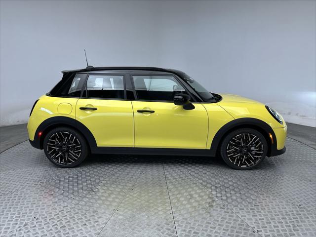 new 2025 MINI Hardtop car, priced at $39,545