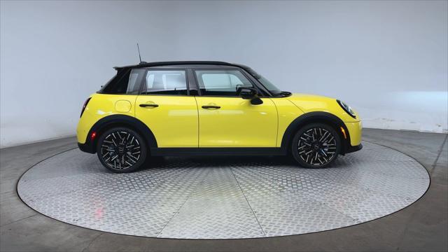 new 2025 MINI Hardtop car, priced at $39,545