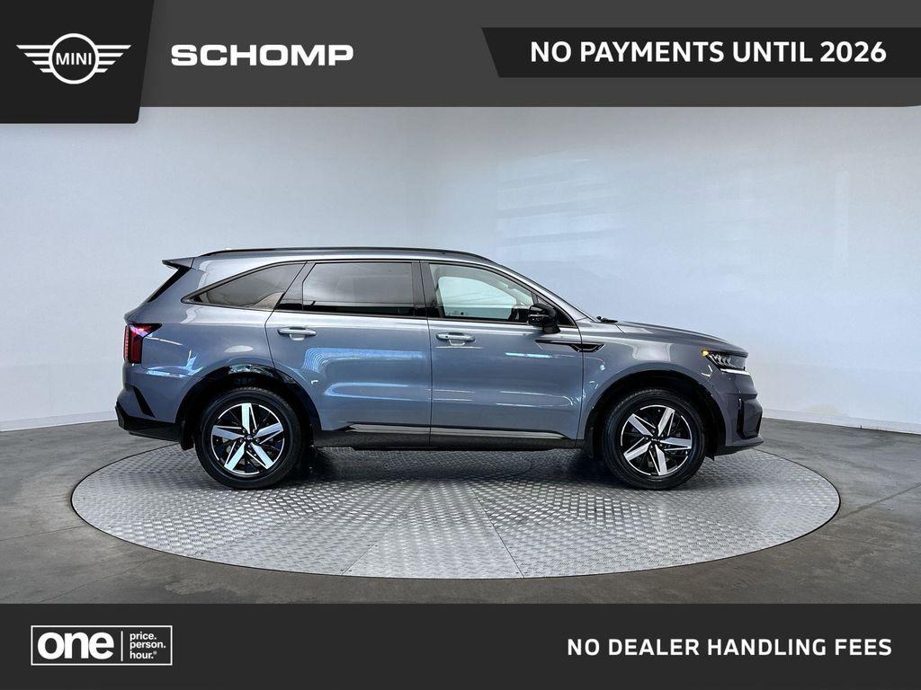 used 2022 Kia Sorento car, priced at $22,971