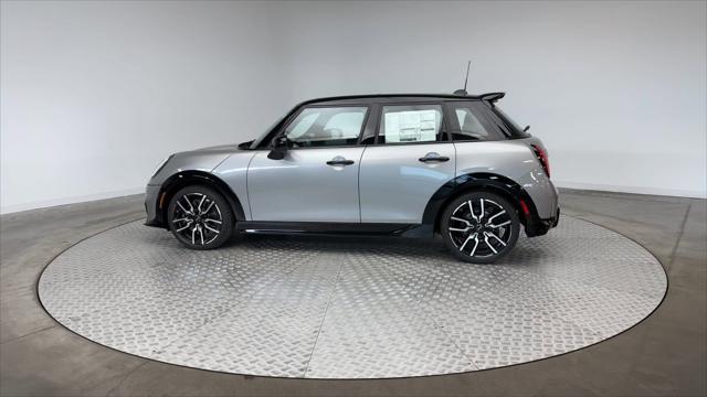 new 2025 MINI Hardtop car, priced at $41,035