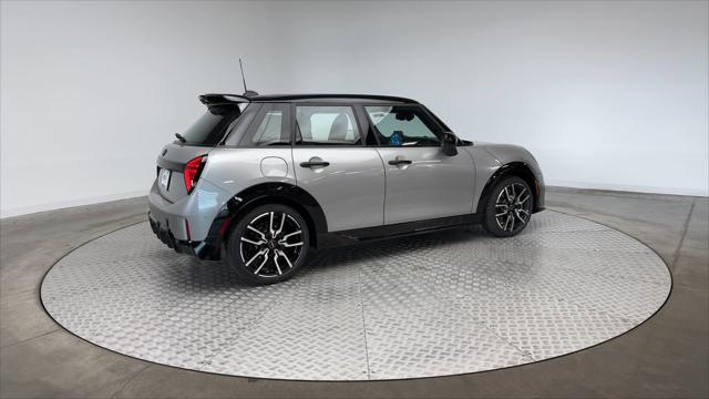 new 2025 MINI Hardtop car, priced at $41,035