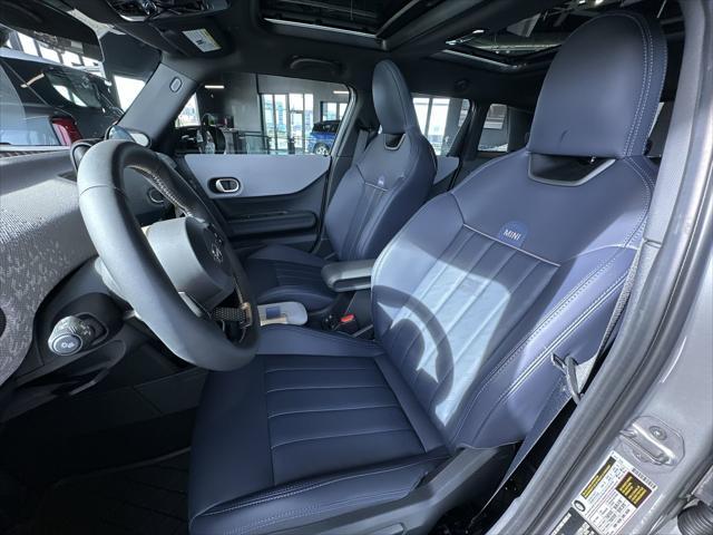 new 2025 MINI Hardtop car, priced at $37,160