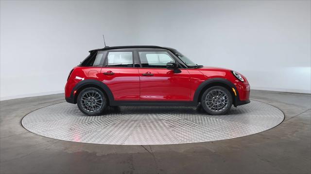 new 2025 MINI Hardtop car, priced at $34,075