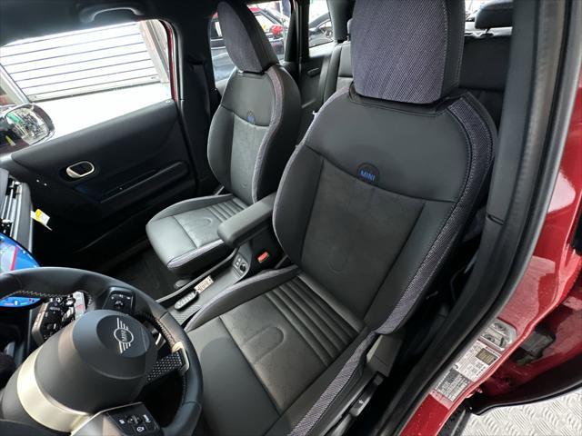new 2025 MINI Hardtop car, priced at $34,075