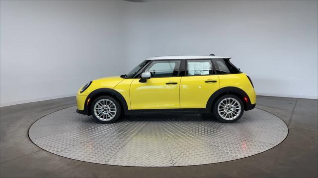 new 2025 MINI Hardtop car, priced at $37,075