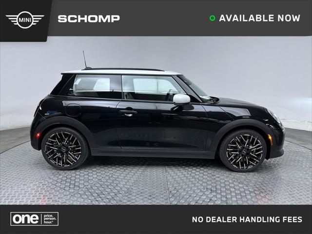 new 2025 MINI Hardtop car, priced at $35,895