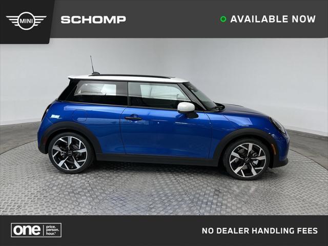 new 2025 MINI Hardtop car, priced at $37,230