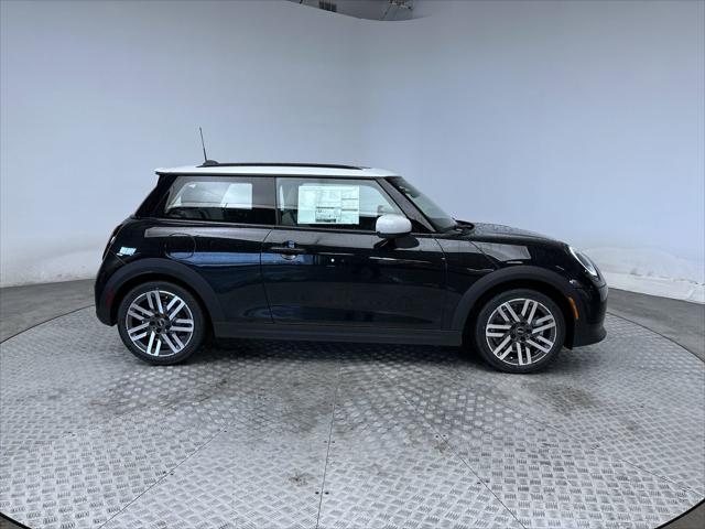 new 2025 MINI Hardtop car, priced at $38,130