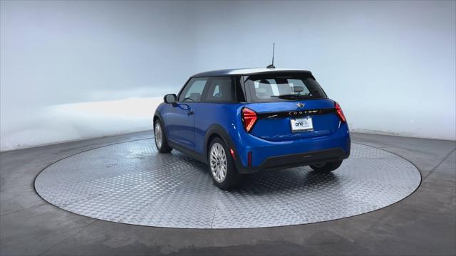 new 2025 MINI Hardtop car, priced at $39,025