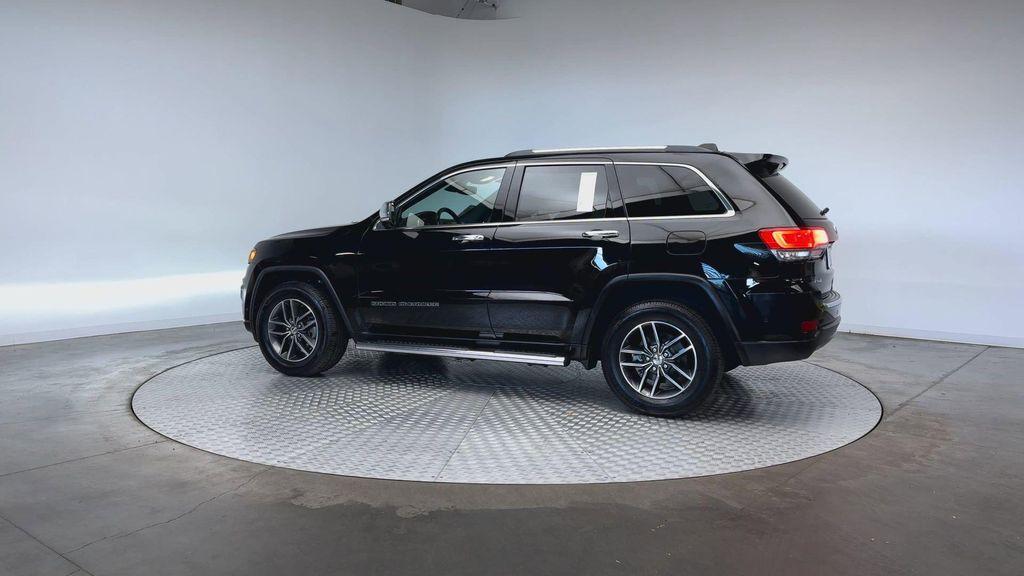 used 2017 Jeep Grand Cherokee car, priced at $22,555