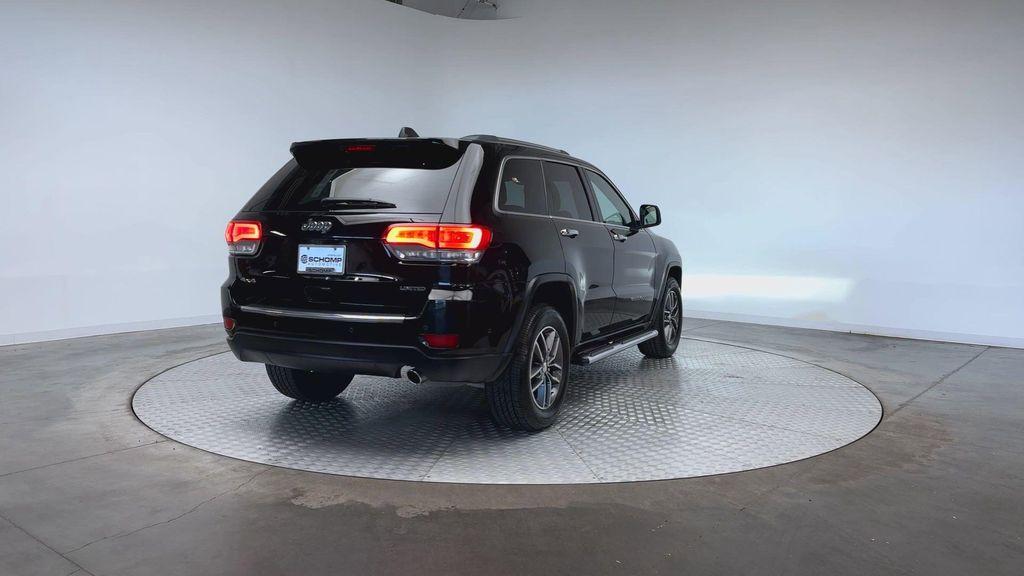 used 2017 Jeep Grand Cherokee car, priced at $22,555