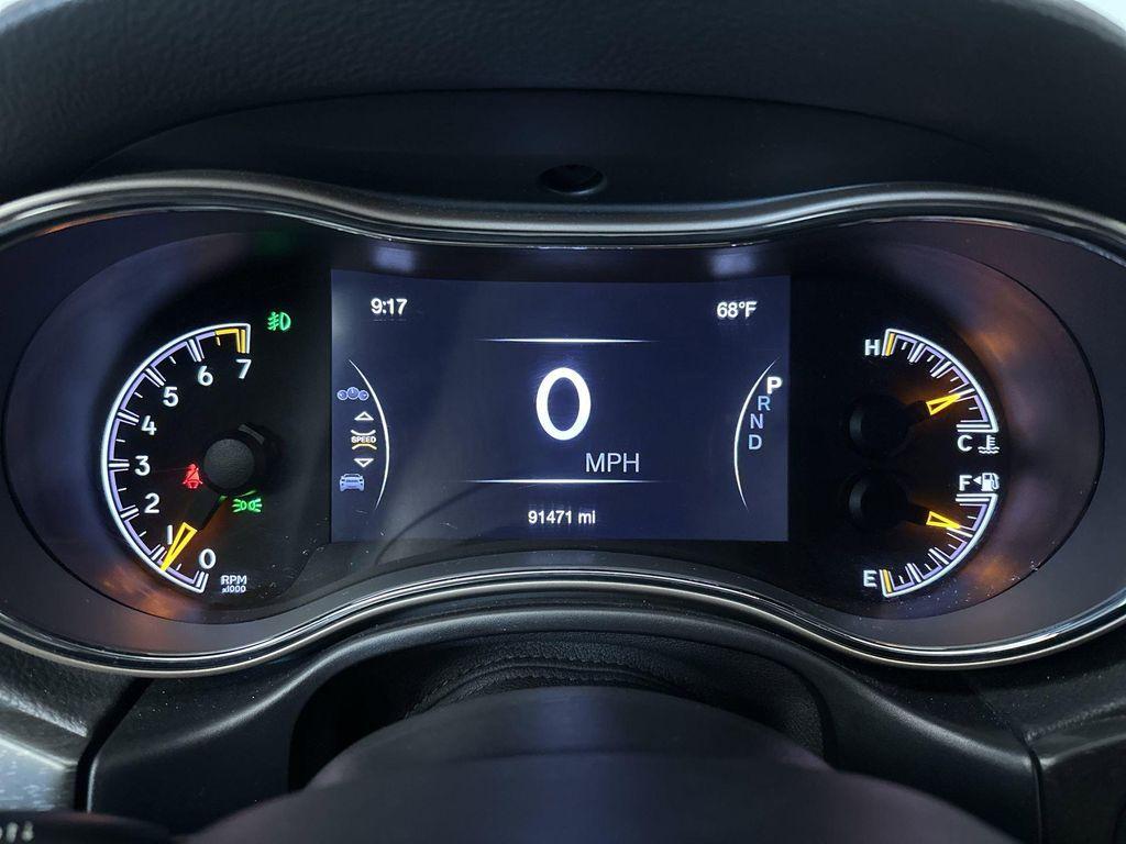 used 2017 Jeep Grand Cherokee car, priced at $22,555