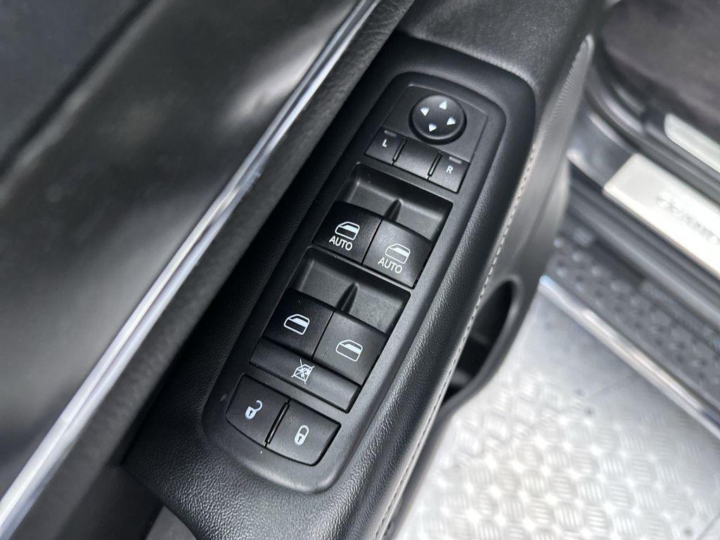 used 2017 Jeep Grand Cherokee car, priced at $22,555