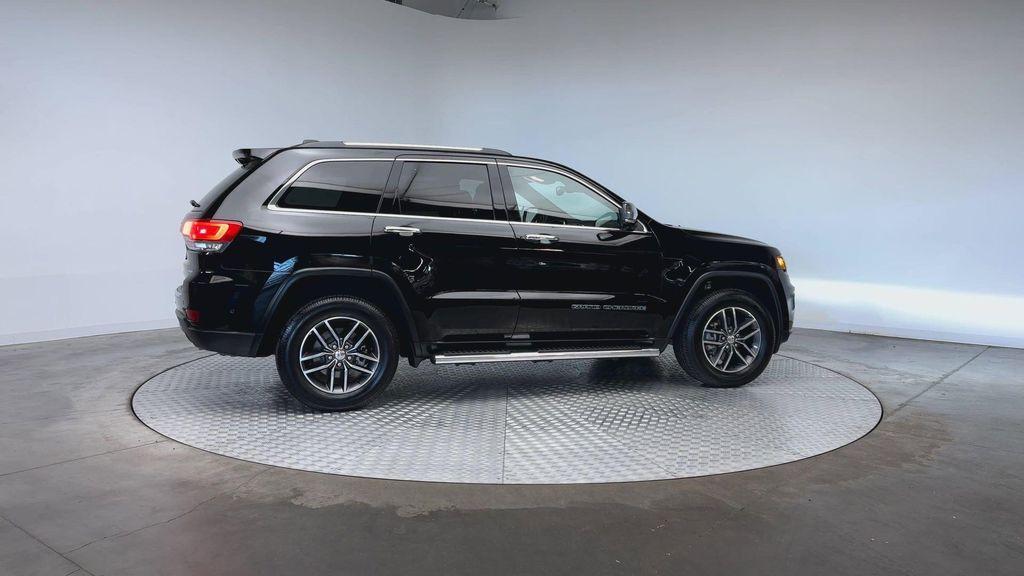 used 2017 Jeep Grand Cherokee car, priced at $22,555