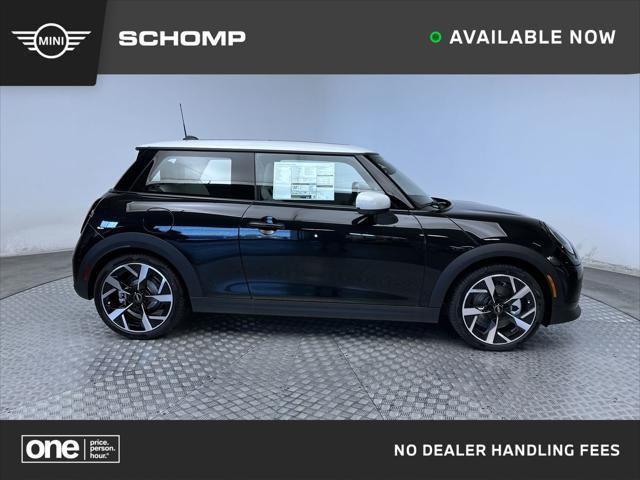 new 2025 MINI Hardtop car, priced at $35,730