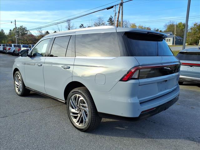 new 2025 Lincoln Navigator car, priced at $97,841