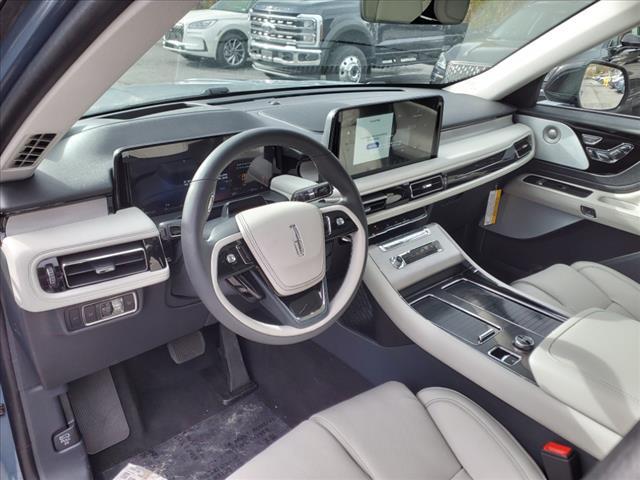 new 2025 Lincoln Aviator car, priced at $73,626