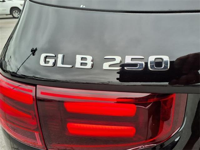 used 2024 Mercedes-Benz GLB 250 car, priced at $39,900