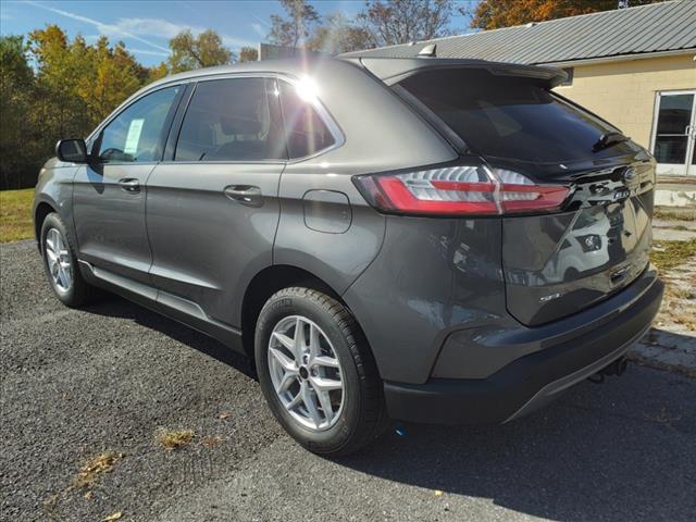 new 2024 Ford Edge car, priced at $43,061