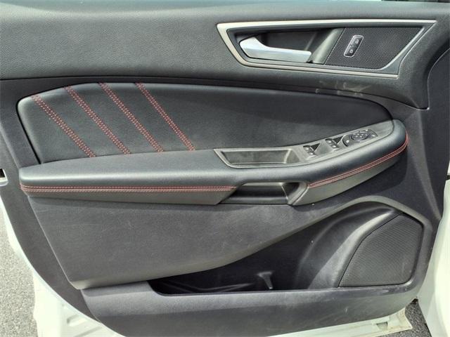 used 2022 Ford Edge car, priced at $31,900