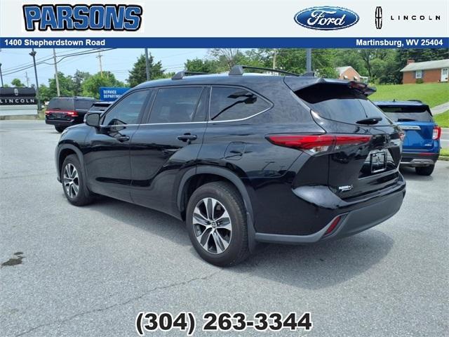 used 2021 Toyota Highlander car, priced at $29,900