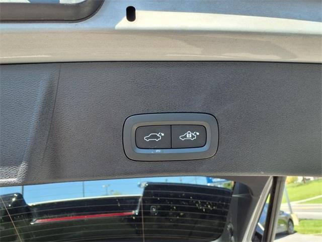 used 2023 Volvo XC40 car, priced at $31,900