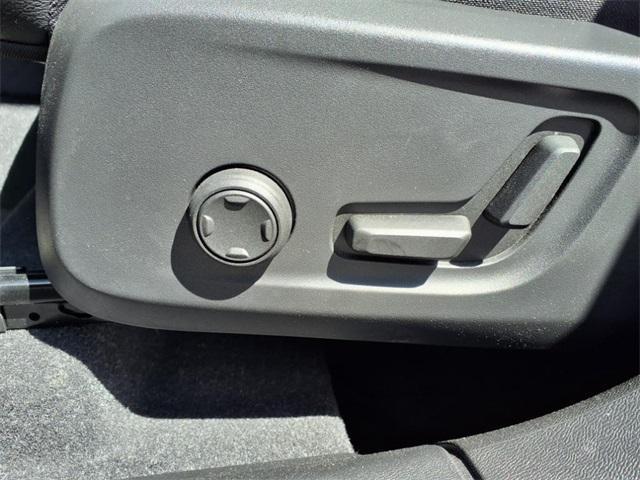 used 2023 Volvo XC40 car, priced at $31,900