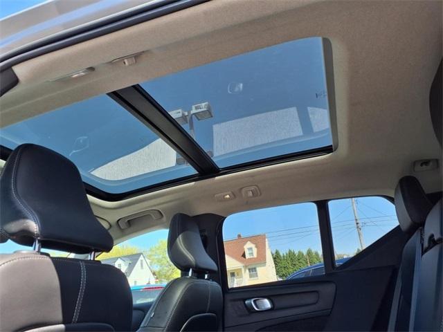 used 2023 Volvo XC40 car, priced at $31,900