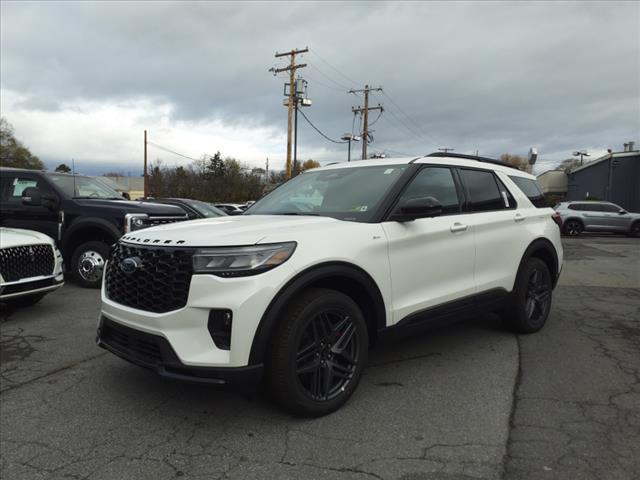 new 2025 Ford Explorer car, priced at $50,677